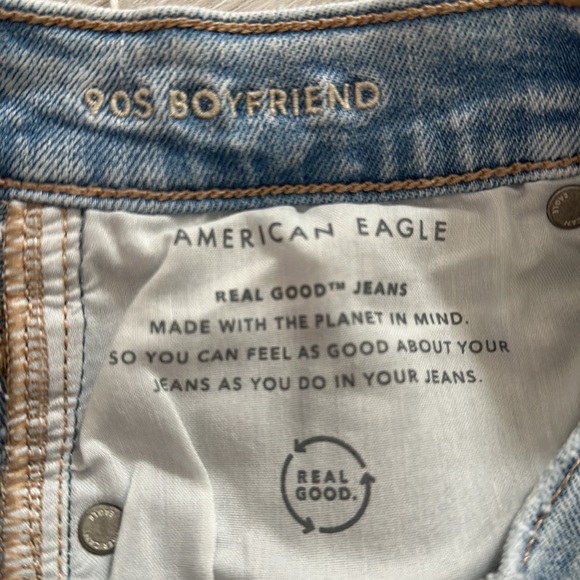 American Eagle Ripped '90s Boyfriend
Jean
X-short size 000 **not 00** - Picture 5 of 7